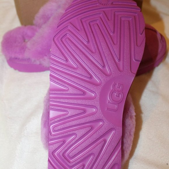 NIB UGG COZY SUEDE‎ SHEARLING LINED SLIP ON SLIPPERS PINK PURPLE - Picture 6 of 6